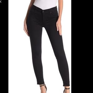 Hudson Jeans Krista Super Skinny in Black